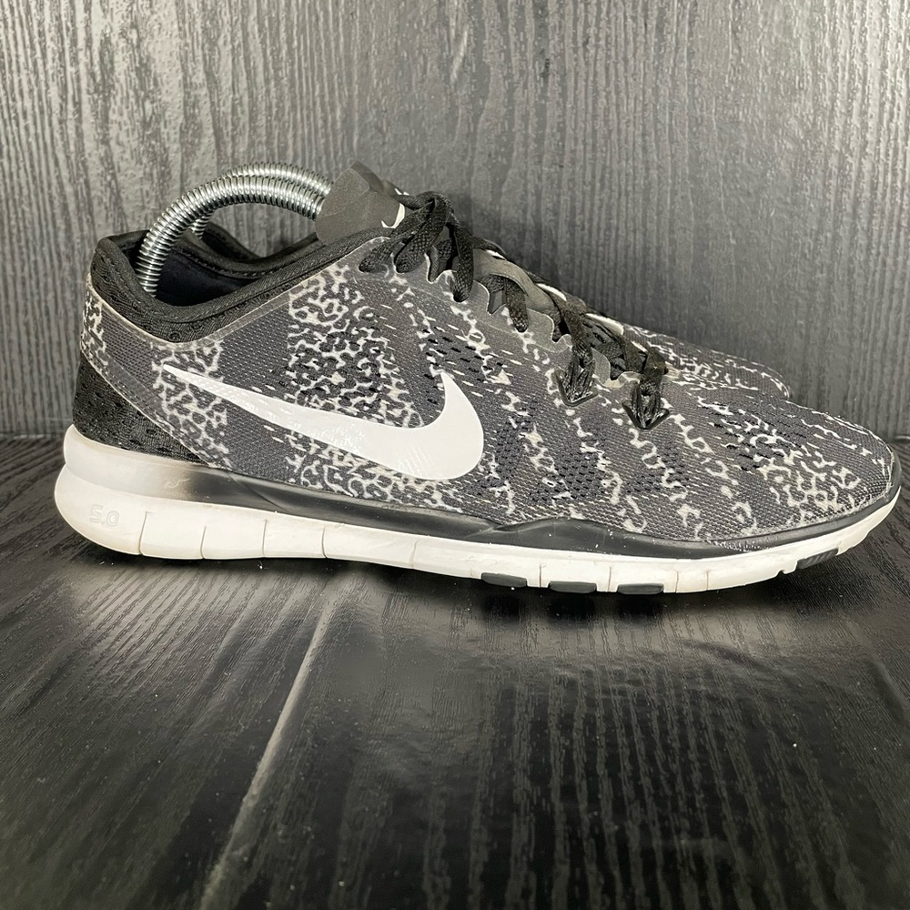 Nike FREE TR FIT 5 Women’s size 9